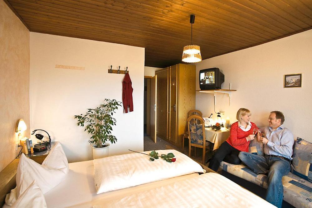 Landhotel Weingarten Haibach  ภายนอก รูปภาพ