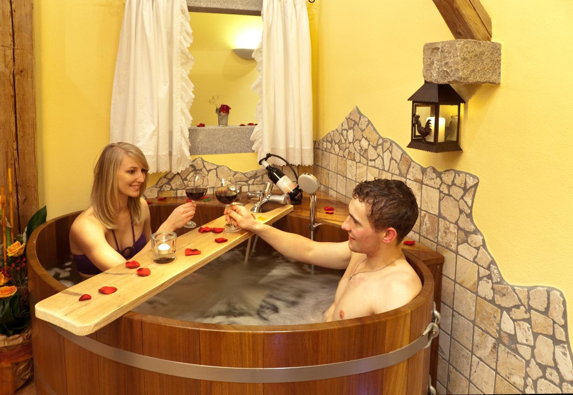 Landhotel Weingarten Haibach  ภายนอก รูปภาพ